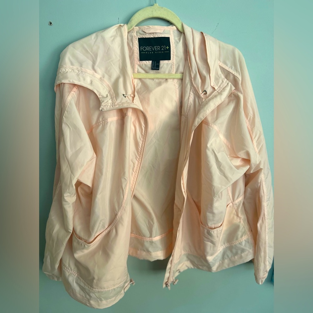 ✨ Forever 21 Peachy Pink Windbreaker